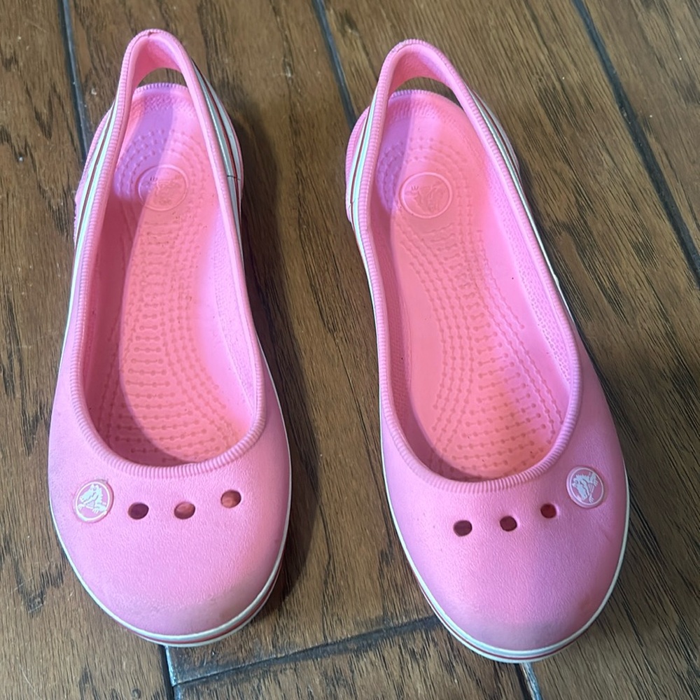 SlipOn Crocs 💕.           Size J/3